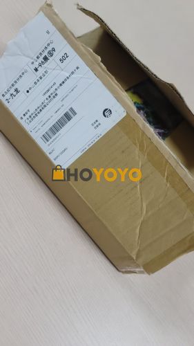 运动衣服，羽毛球用品 
