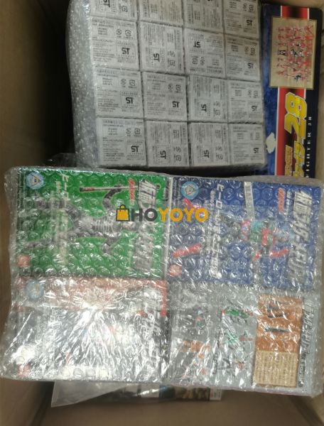 又到了一大箱玩具，有的玩了，哈哈哈