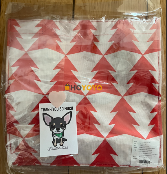 使用大包装箱使得空间足够大，更好的保护了货物的安全 